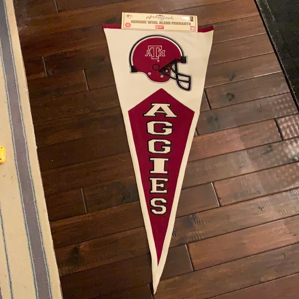 Texas A&M Wool Blend Football 🏈 Pennant Wall Hanging NEW with Tags!!!